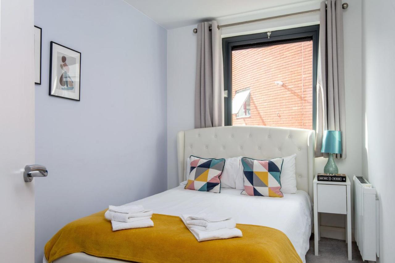 Mulberry South Penthouse By City Living 런던 외부 사진